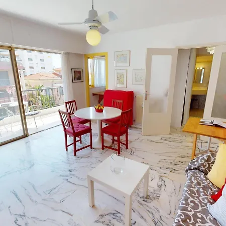 Grand Avec Terrasse, Proche Plages Et Centre-ville, - Fr-1-196-328 芒通